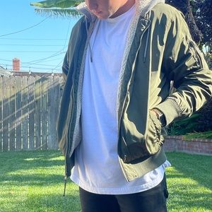 hollister green jacket/coat, lined with fur very hot